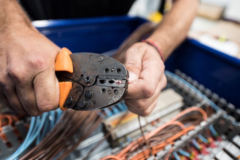 LCA operative working on wires